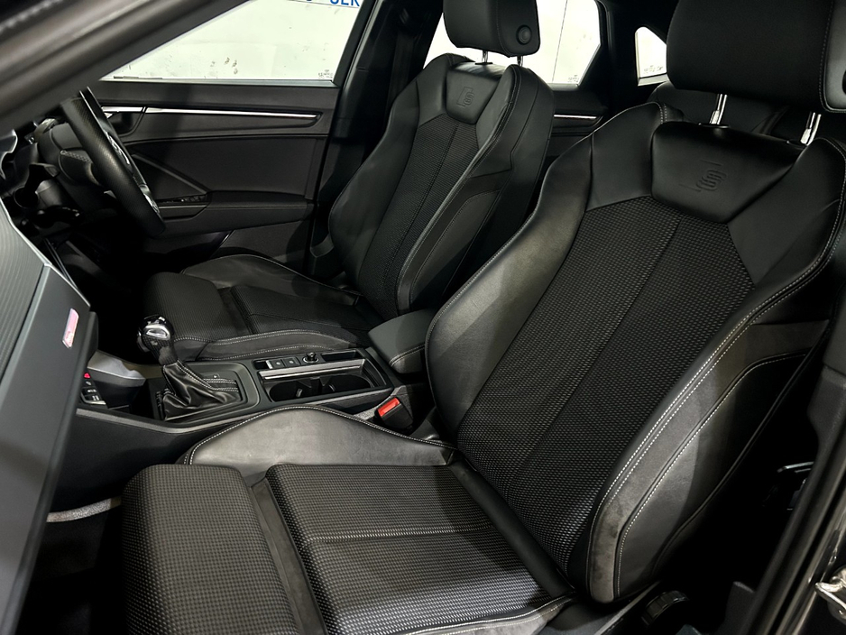 2022 Audi Q3 1.4L Petrol Plug-in Hybrid For Sale Images
