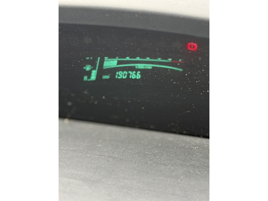 2010 Toyota Yaris 1L Petrol For Sale Images
