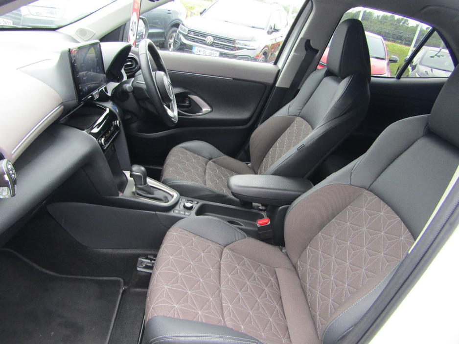 2022 Toyota Yaris Cross 1.5L Hybrid For Sale Images