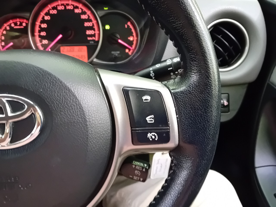 2017 Toyota Yaris 1L Petrol For Sale Images