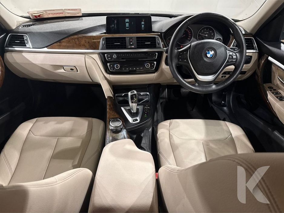 BMW 3 Series 330e 2.0 HYBRID - MULTI FUNCTION STEERING WHEEL - CRUISE CONTROL - LANE KEEP ASSIST - HEATING / AC CONTROLS - HEATED SEATS - REVERSE CAMERA - ELECTRIC — thumbnail 14
