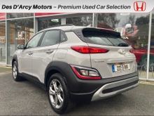 Hyundai Kona SE CONNECT T-GDI MHE