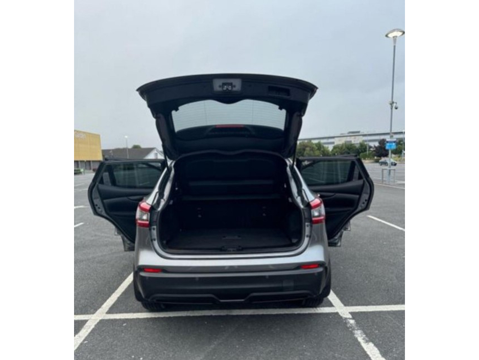Nissan Qashqai 1.2 SV 18 4DR — thumbnail 11