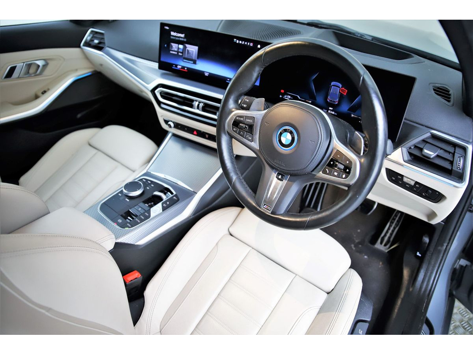 BMW 3 Series 330E M SPORT PRO +TECH + COMFORT PACK*FULLY LOADED*BEIGE LEATHER* — thumbnail 13