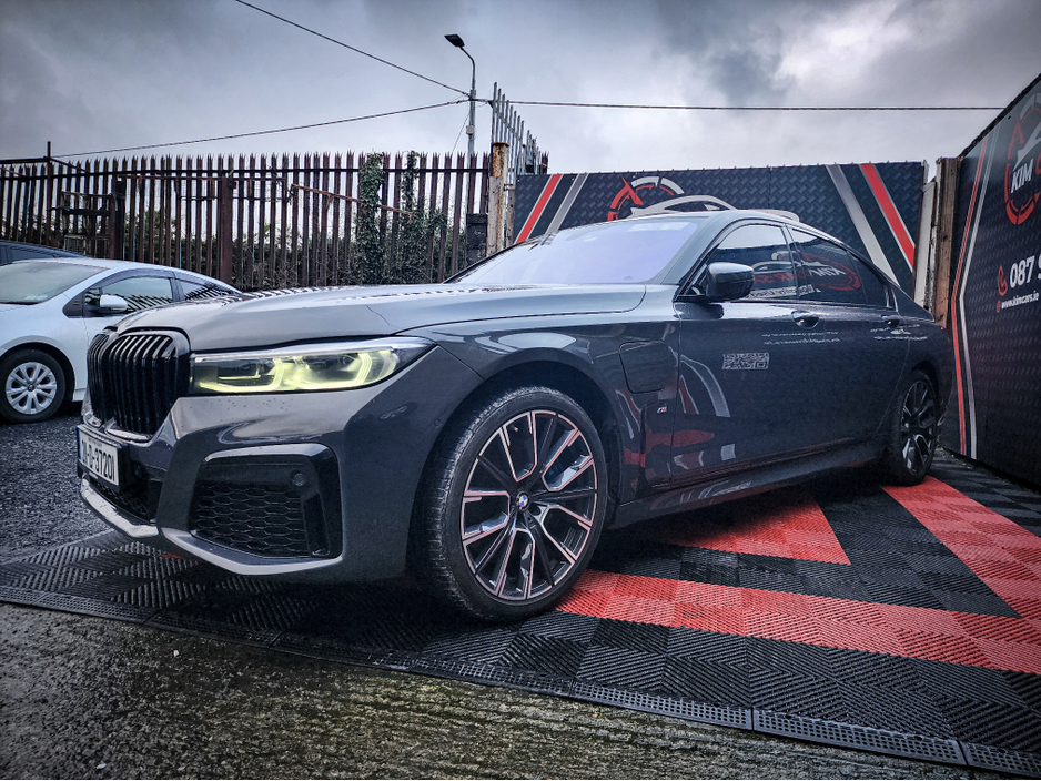 2021 BMW 7 Series 3L Petrol Plug-in Hybrid For Sale Images