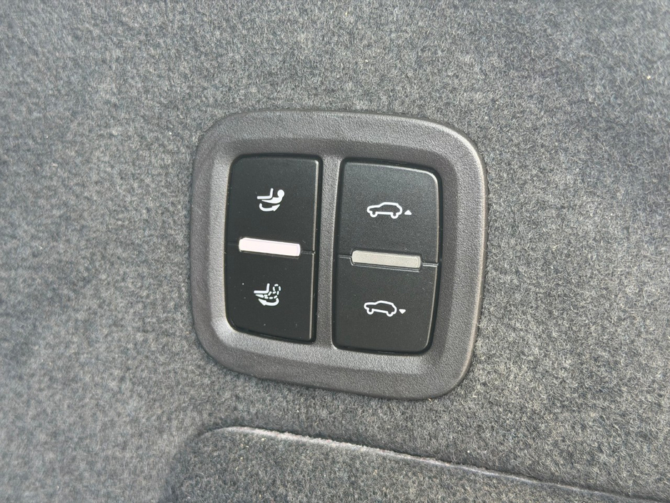 2024 Porsche Cayenne 3L Petrol Plug-in Hybrid For Sale Images