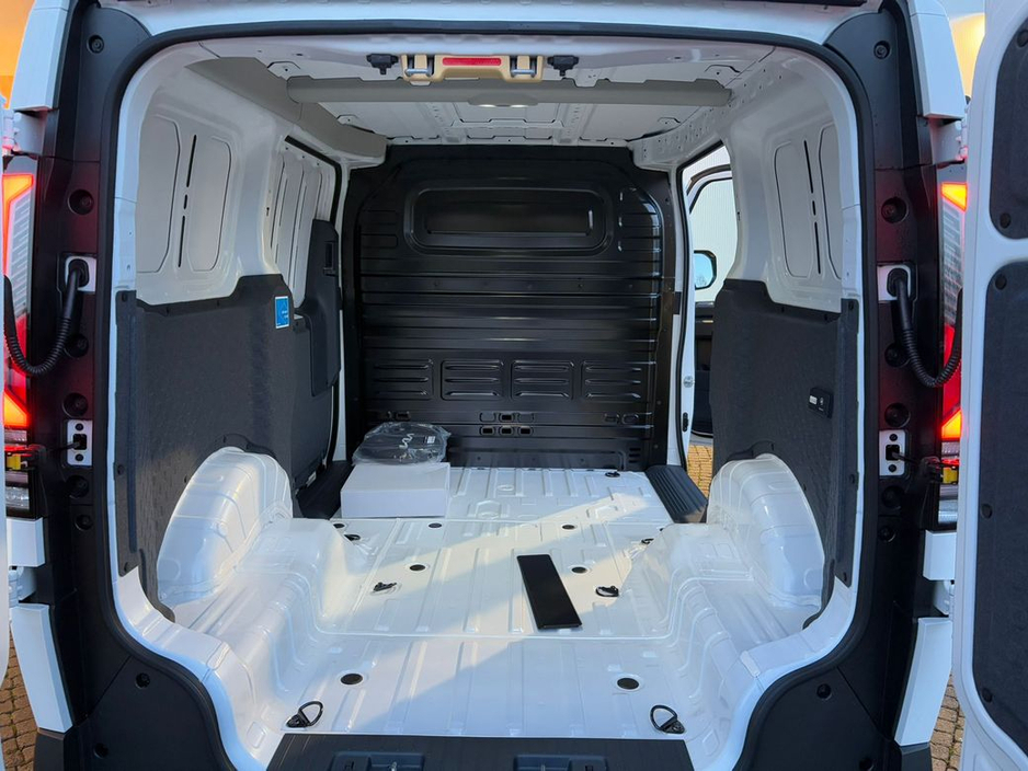 Kia PV5 K2 Cargo — thumbnail 29