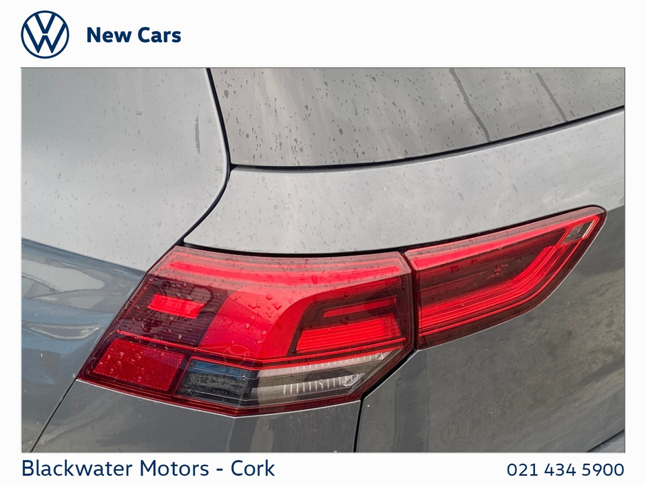 Volkswagen Golf 1.5TSI 130BHP 5DR R-LINE WITH REAR VIEW CAMERA, WINTER PACK & BERGAMO ALLOYS — thumbnail 15