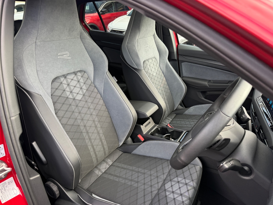 2024 Volkswagen Golf 2L Diesel For Sale Images