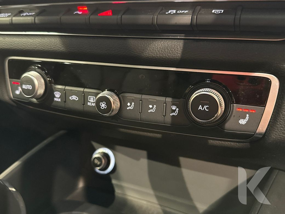 Audi A3 1.4 AUTOMATIC - BLACK STYLING EDITION - UPGRADED ALLOYS - FLAT BOTTOM STEERING WHEEL - CRUISE CONTROL - REVERSE CAMERA - HEATED SEATS — thumbnail 24