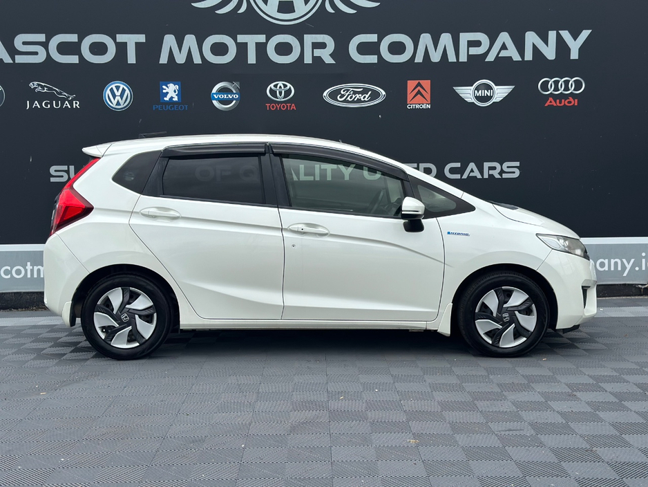 Honda Fit 1.5 Petrol Hybrid — thumbnail 4