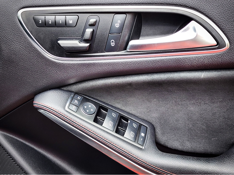 2013 Mercedes-Benz A Class 1.6L Petrol For Sale Images