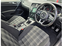 2016 Volkswagen Golf 2.0L Diesel For Sale Images