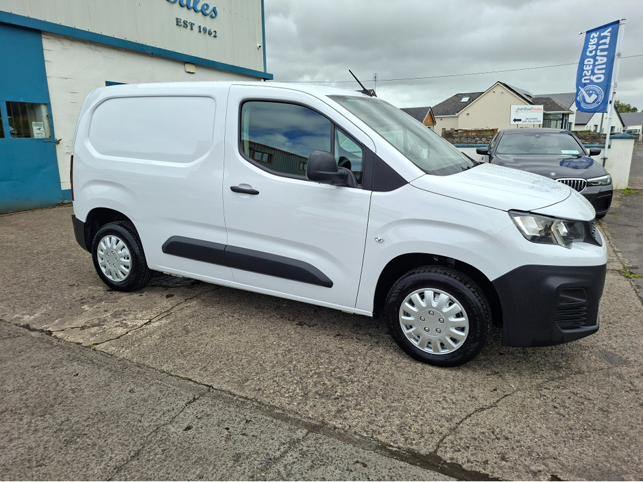 2023 Peugeot Partner 1.5L Diesel For Sale Images