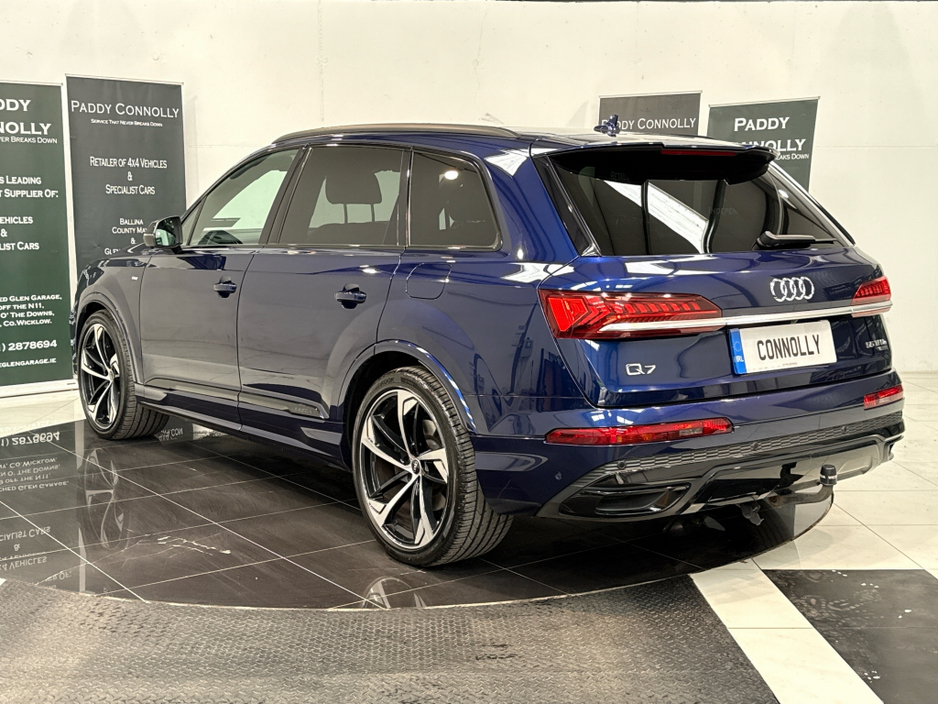 2021 Audi Q7 3L Petrol Plug-in Hybrid For Sale Images