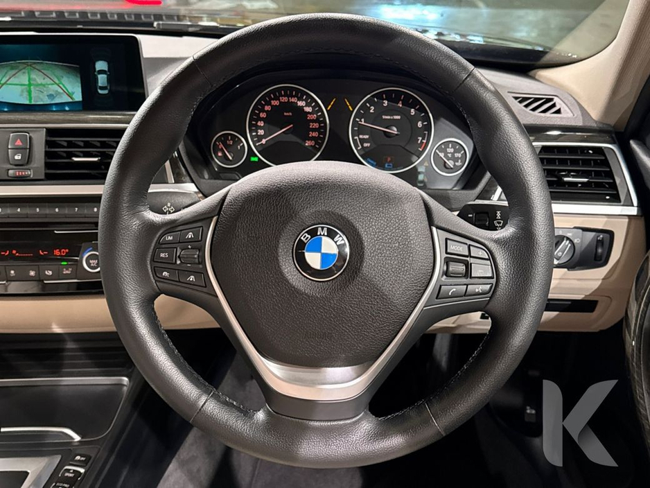 BMW 3 Series 330E 2.0 HYBRID AUTOMATIC - LUXURY - FULL BEIGE LEATHER - UPGRADED ALLOYS - ADAPTIVE CRUISE CONTROL - LED HEADLIGHTS - REAR CAMERA — thumbnail 20