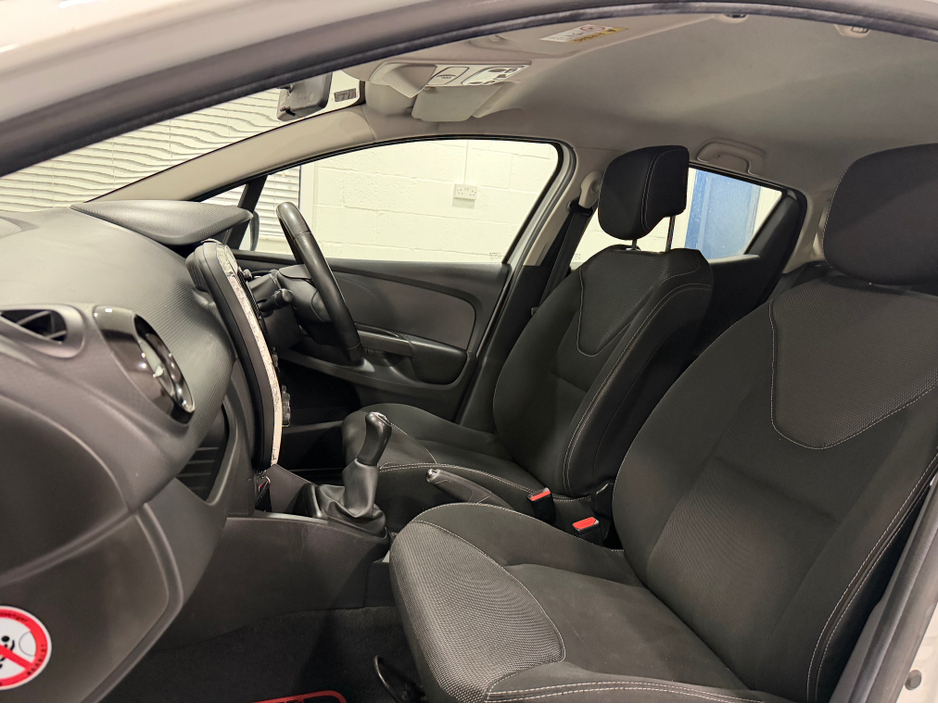 2015 Renault Clio 1.1L Petrol For Sale Images