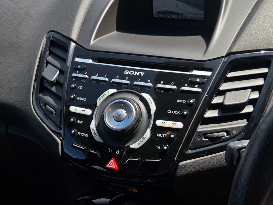 Ford Fiesta — thumbnail 12