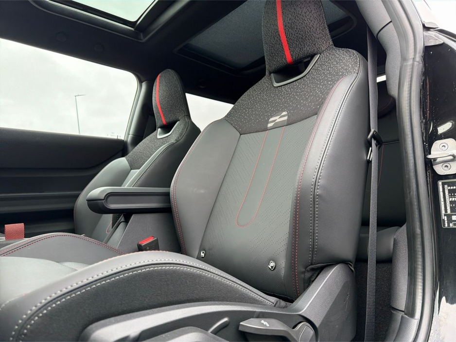 2025 MINI Hatch 2L Petrol For Sale Images