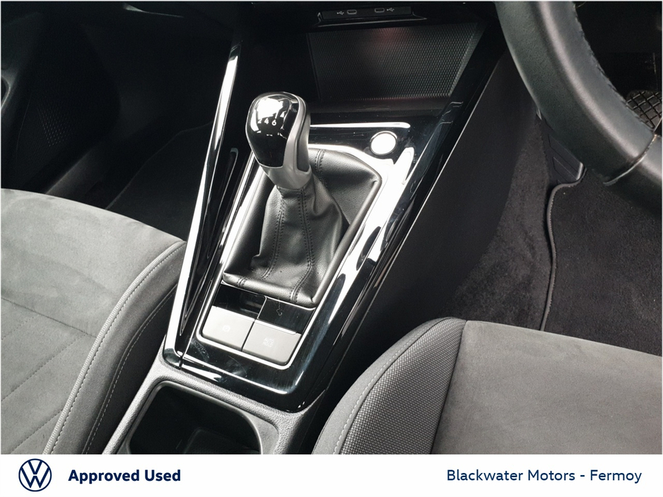 Volkswagen Golf 2.0TDI 115BHP STYLE — thumbnail 22
