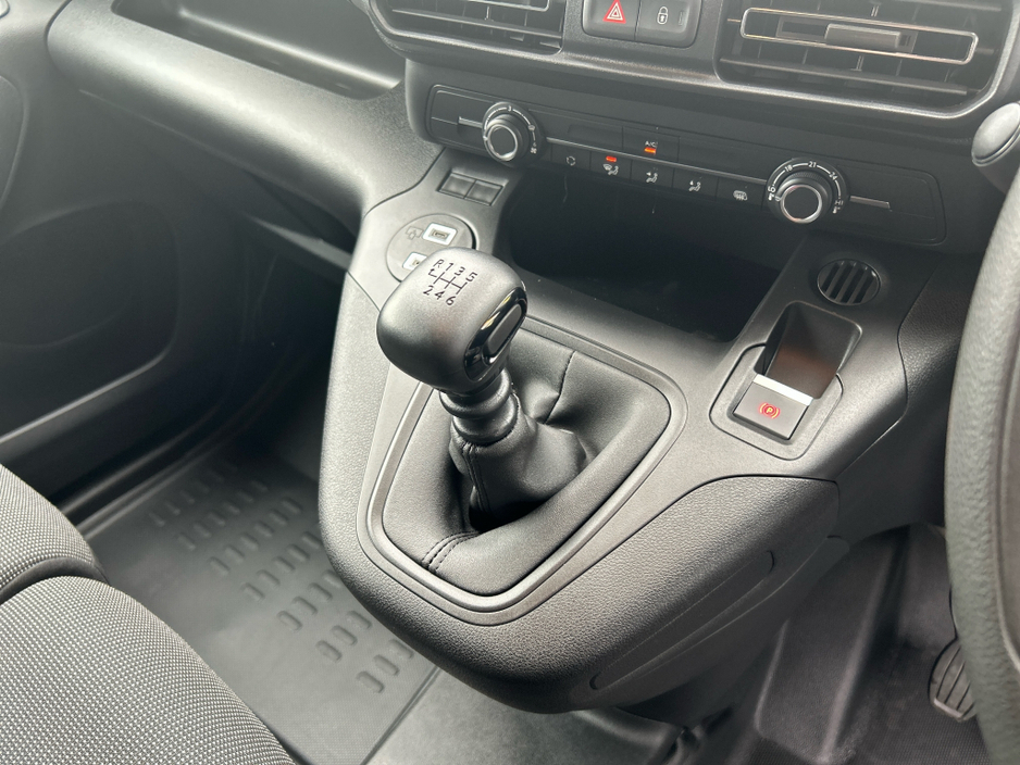 2024 Opel Combo 1.5L Diesel For Sale Images