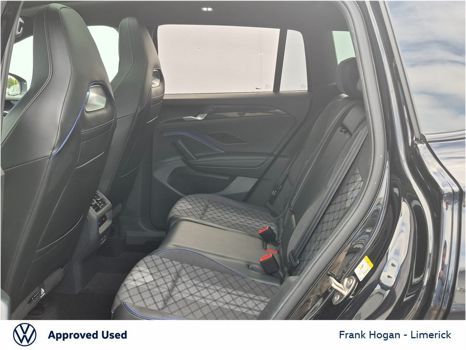 Volkswagen Tiguan 2.0 TDI 150HP R-Line DSG PAN Sunroof, Easy Open, Black Pack, Call Paul Sheehan 0872299855 — thumbnail 7