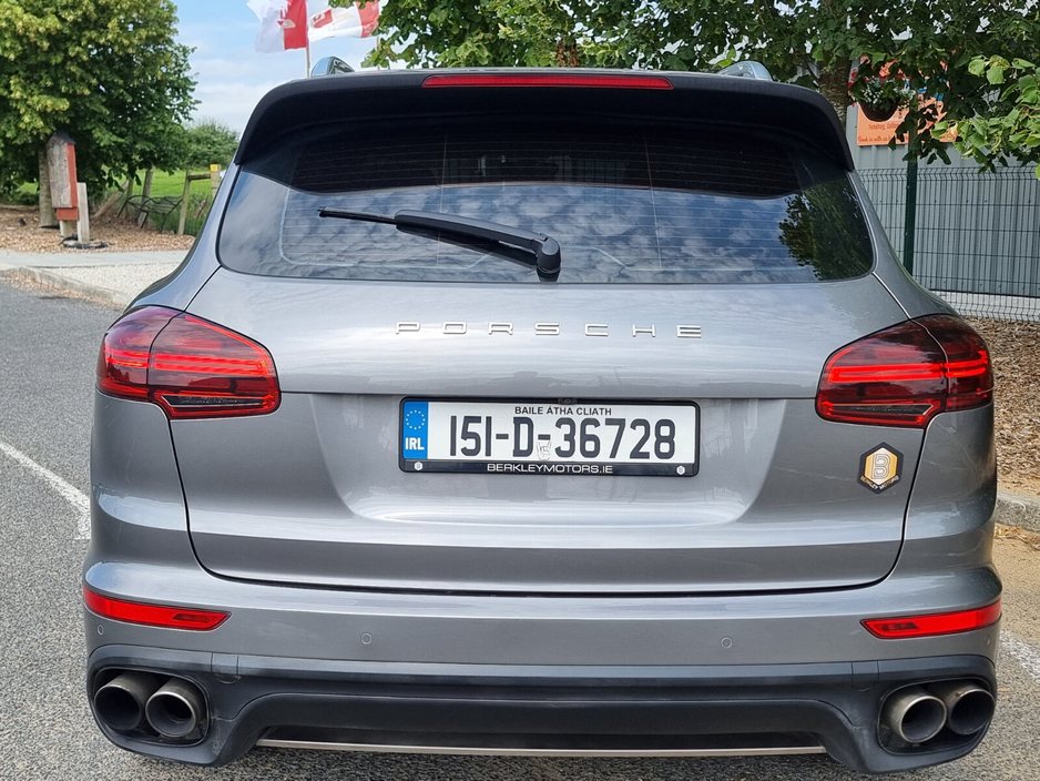 2015 Porsche Cayenne 3L Petrol Plug-in Hybrid For Sale Images