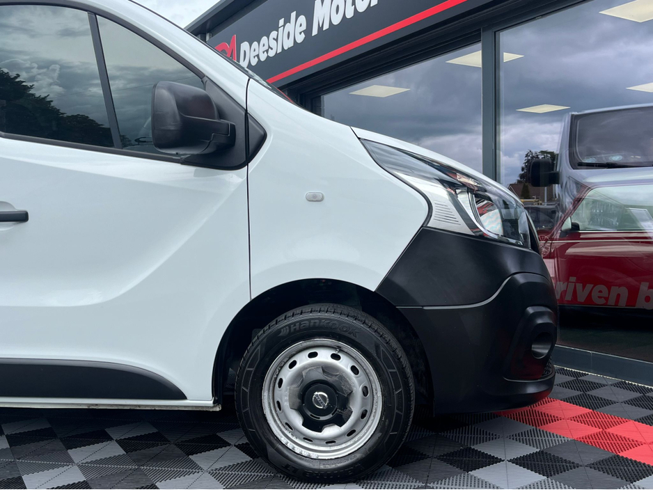 2020 Nissan NV300 2L Diesel For Sale Images