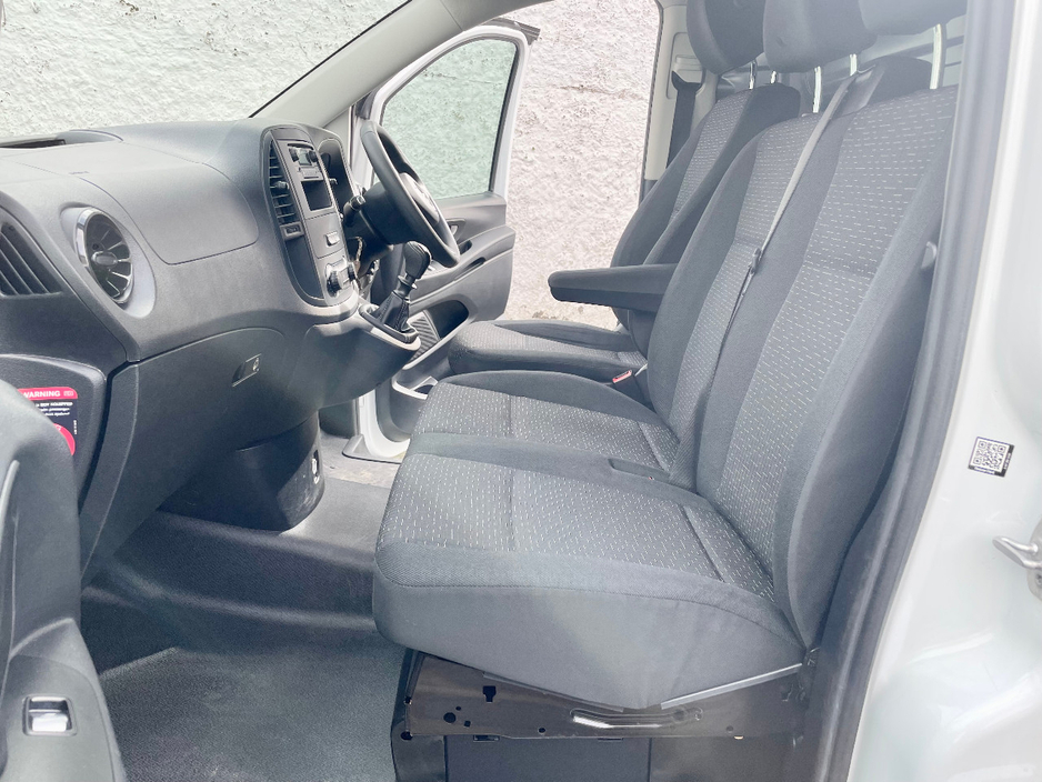 2023 Mercedes-Benz Vito 2L Diesel For Sale Images