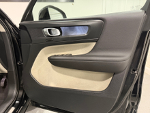 2022 Volvo XC40 1.5L Petrol Plug-in Hybrid For Sale Images
