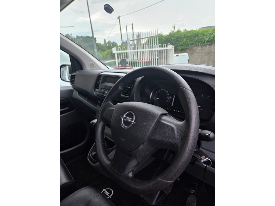 2022 Opel Vivaro 1.5L Diesel For Sale Images