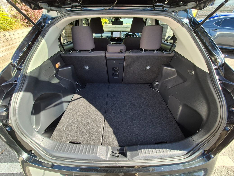 Toyota Yaris Cross 1.5 HYBRID / LUNA G PACK / TAX €150 — thumbnail 9