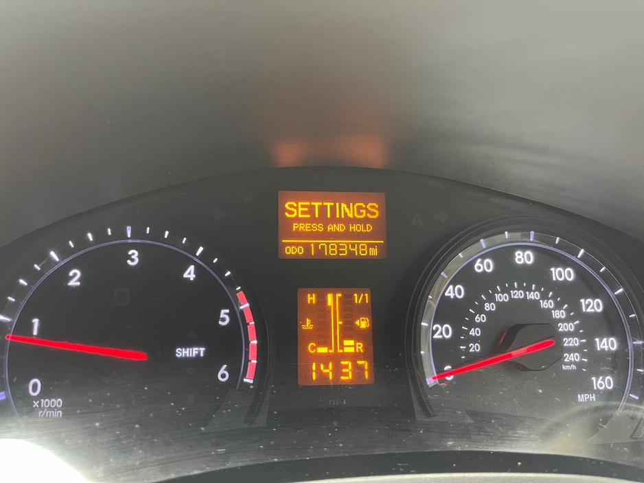 2013 Toyota Avensis 2L Diesel For Sale Images