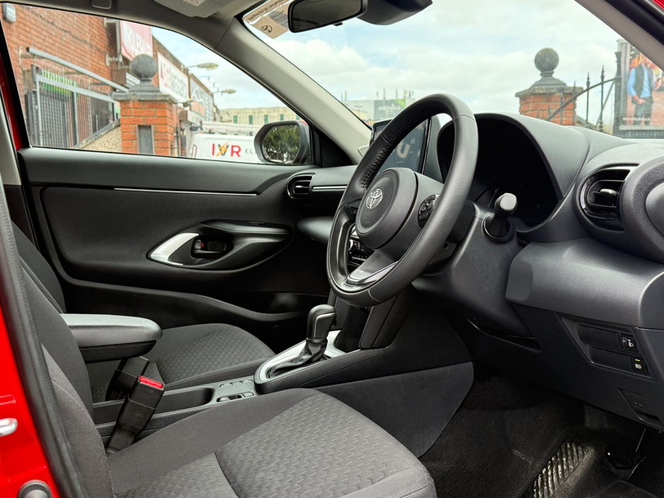 2025 Toyota Yaris Cross 1.5L Petrol Hybrid For Sale Images