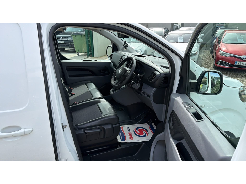 2020 Vauxhall Vivaro 1.5L Diesel For Sale Images