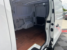 2020 Nissan NV300 2L Diesel For Sale Images
