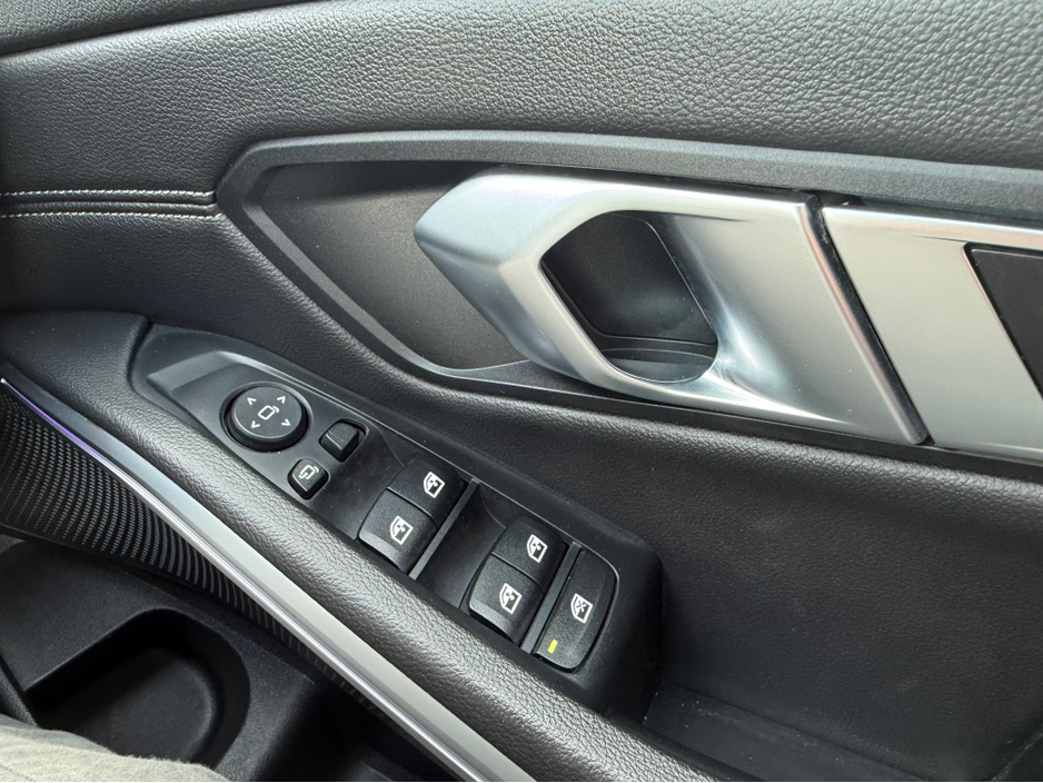 2021 BMW 3 Series 2L Diesel For Sale Images