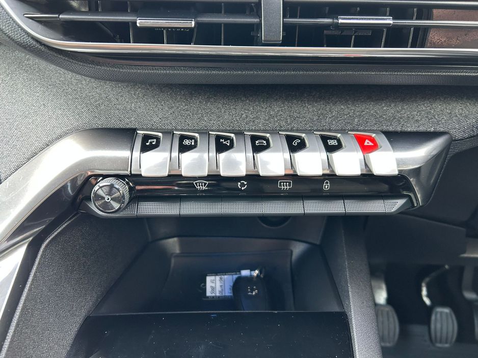 2022 Peugeot 5008 1.5L Diesel For Sale Images