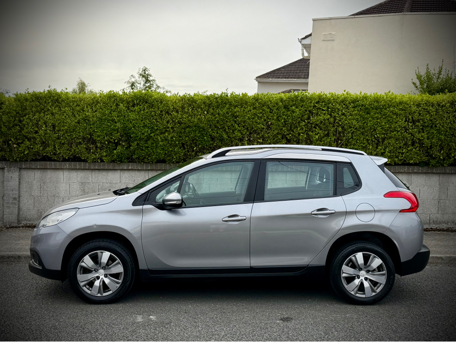 Peugeot 2008 1.2 Active Edition Petrol | AA approved | One owner | Full service history | 2 keys | June 27 nct | 200e tax | Sold serviced and valeted with motor history check and warranty provided, thank you. — thumbnail 4