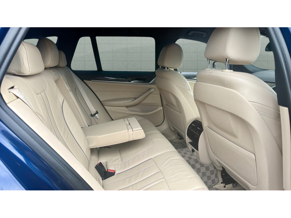 BMW 5 Series xDrive-523d G31 MSPORT PRO TOURING 71,000KMS - HUGE SPEC — thumbnail 19