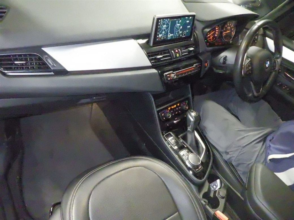 BMW 2 Series 218I ACTIVE TOURER - 1.5 AUTOMATIC - FACTORY ALLOYS - HEATED SEATS - REAR CAMERA — thumbnail 3