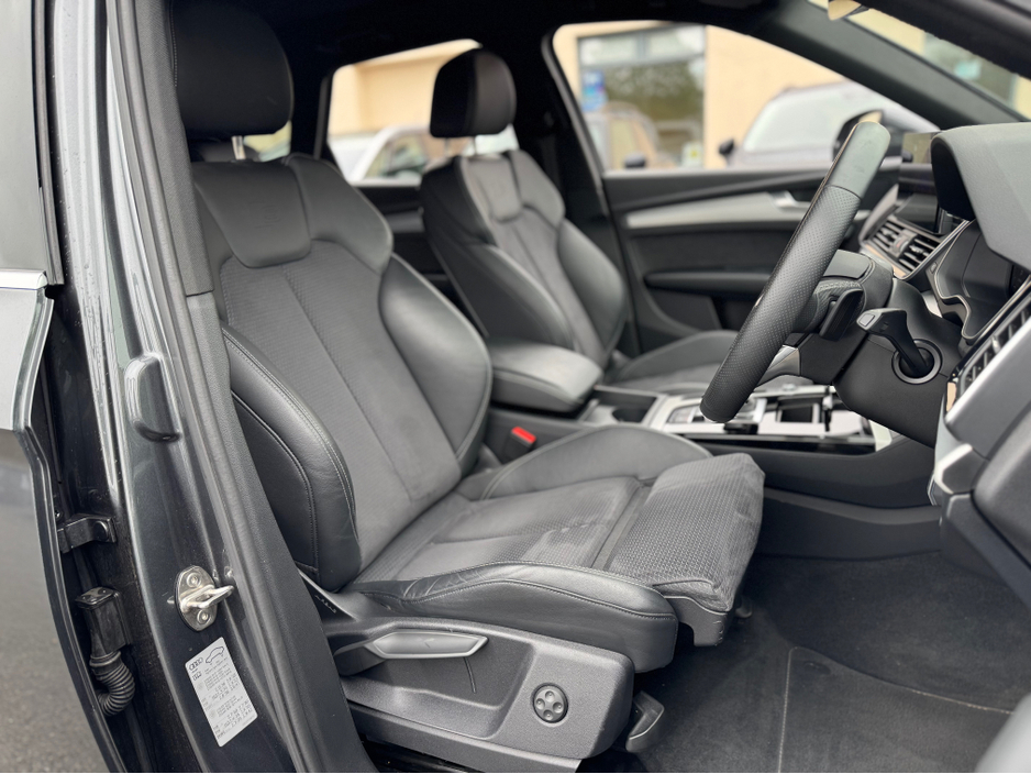 2023 Audi Q5 2.0L Petrol Plug-in Hybrid For Sale Images