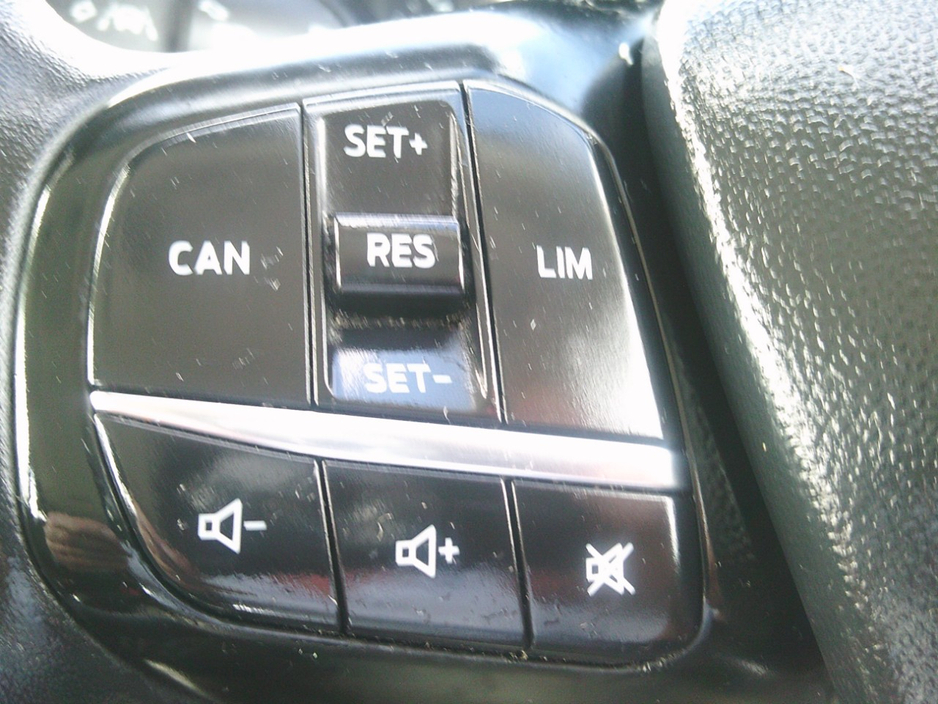 Ford Fiesta NCT 2028, ZETEC, €190 TAX, LOW KMS. HISTORY. — thumbnail 15