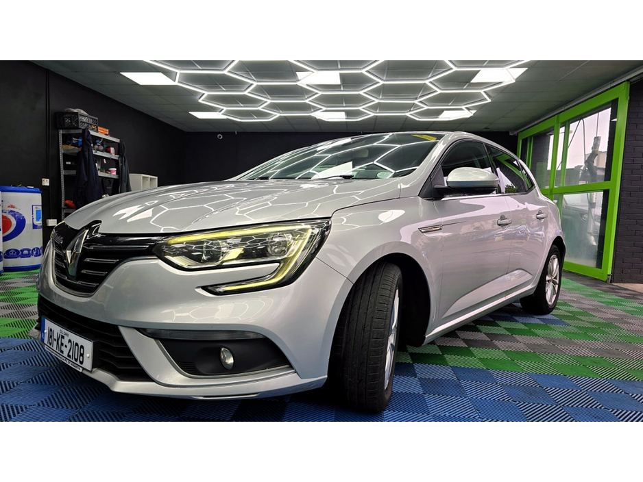 Renault Megane DYNAMIQUE NAV DCI 110 4DR — thumbnail 10