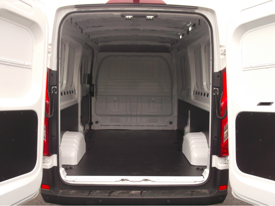 2025 Maxus Deliver 9 2.0L Diesel For Sale Images