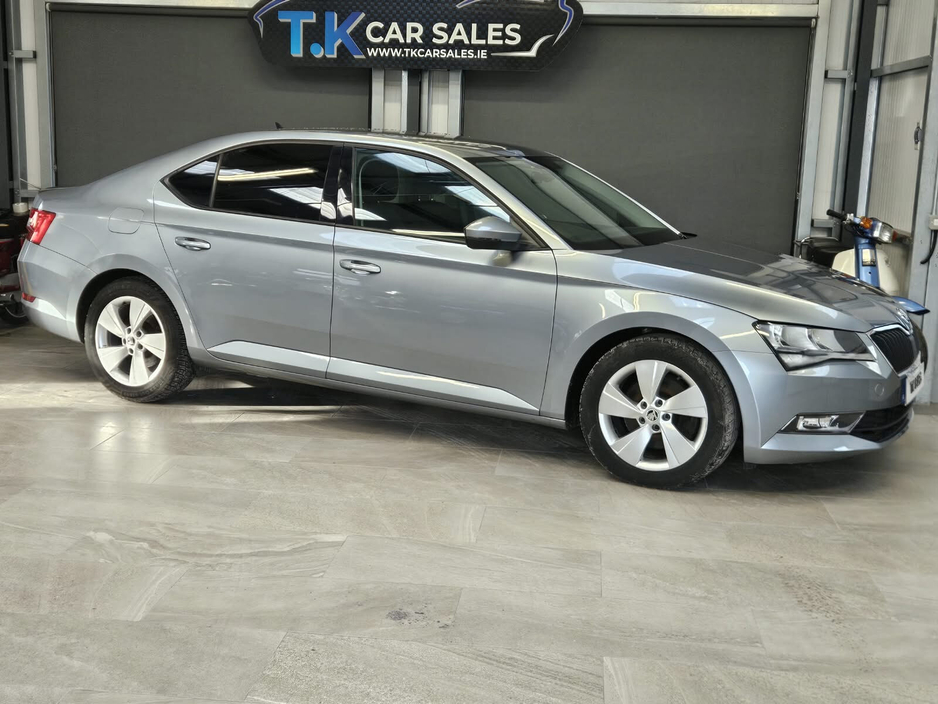 Used Skoda Superb 2018 in Galway