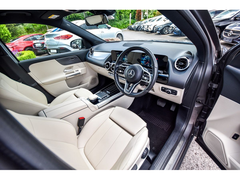 Mercedes-Benz GLA Class 180d Progressive Night Pack Auto — thumbnail 12