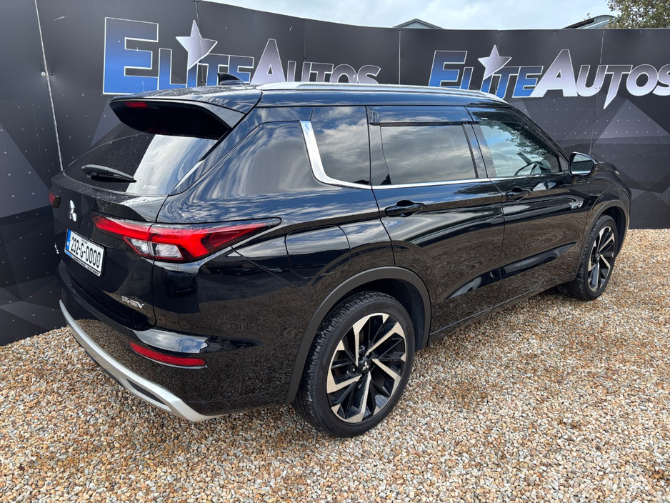 2023 Mitsubishi Outlander 2.4L Petrol Plug-in Hybrid For Sale Images