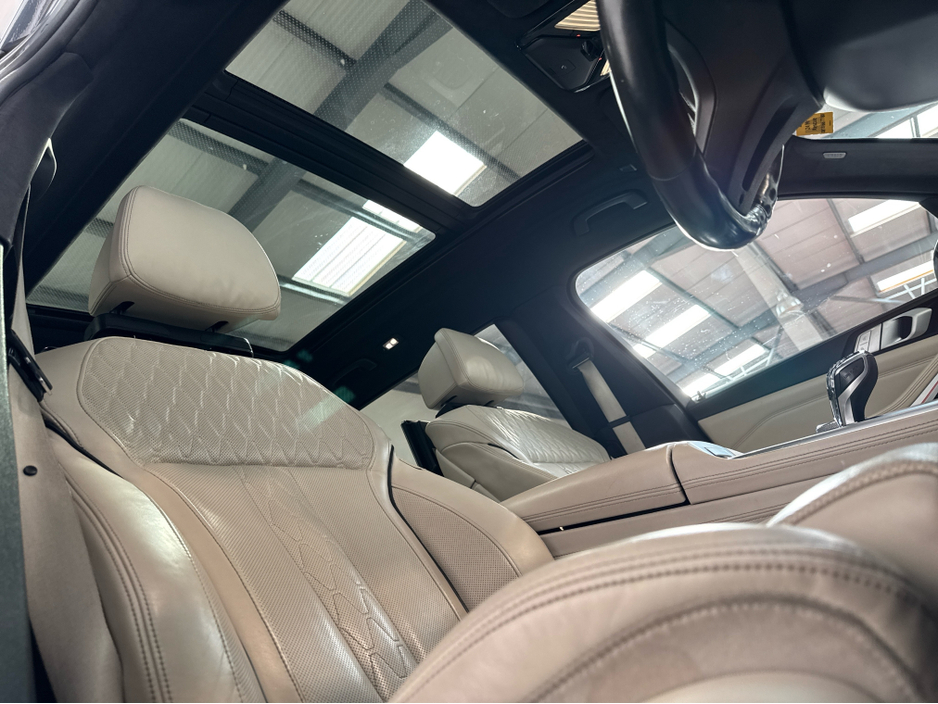 2019 BMW X7 3L Diesel For Sale Images