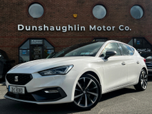 SEAT Leon 1.5TSI 150HP FR 5DR *PAN ROOF & 1 OWNER*